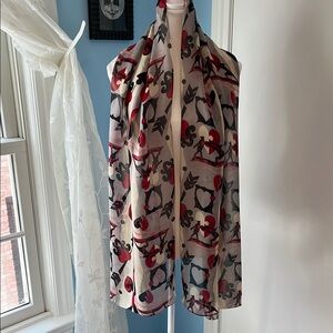 Queen of Hearts Patterned Scarf